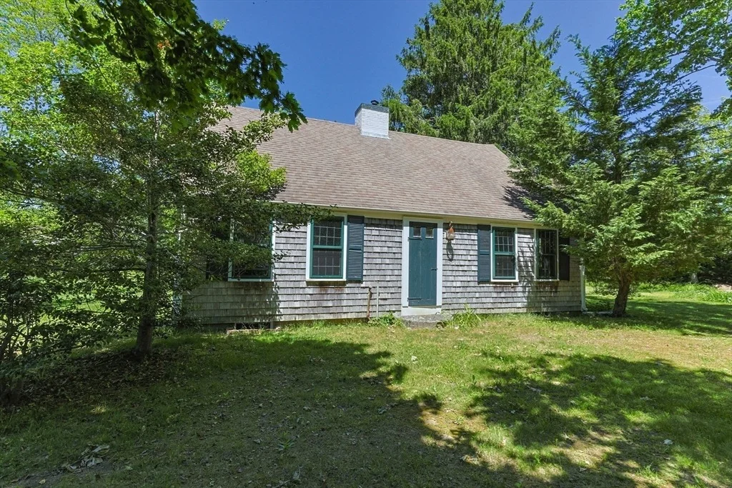 Photo of 417 Commerce Rd