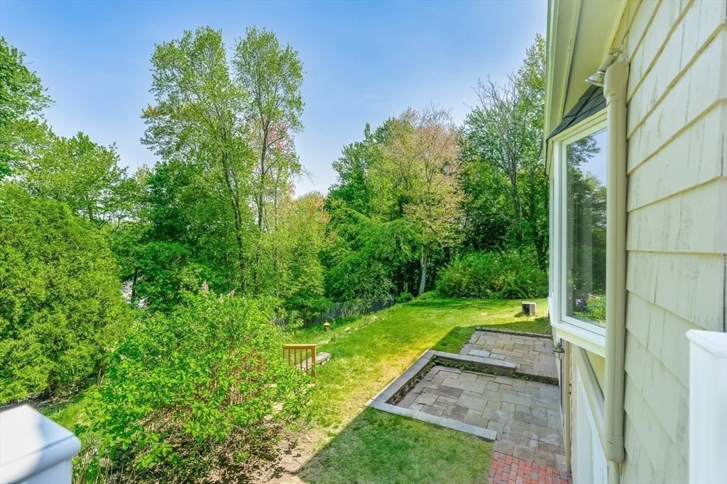 Photo of 6 Crestview Dr