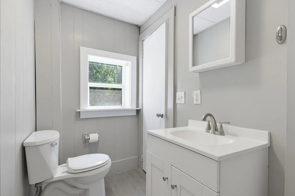 Photo of 2-8 Ross Ave