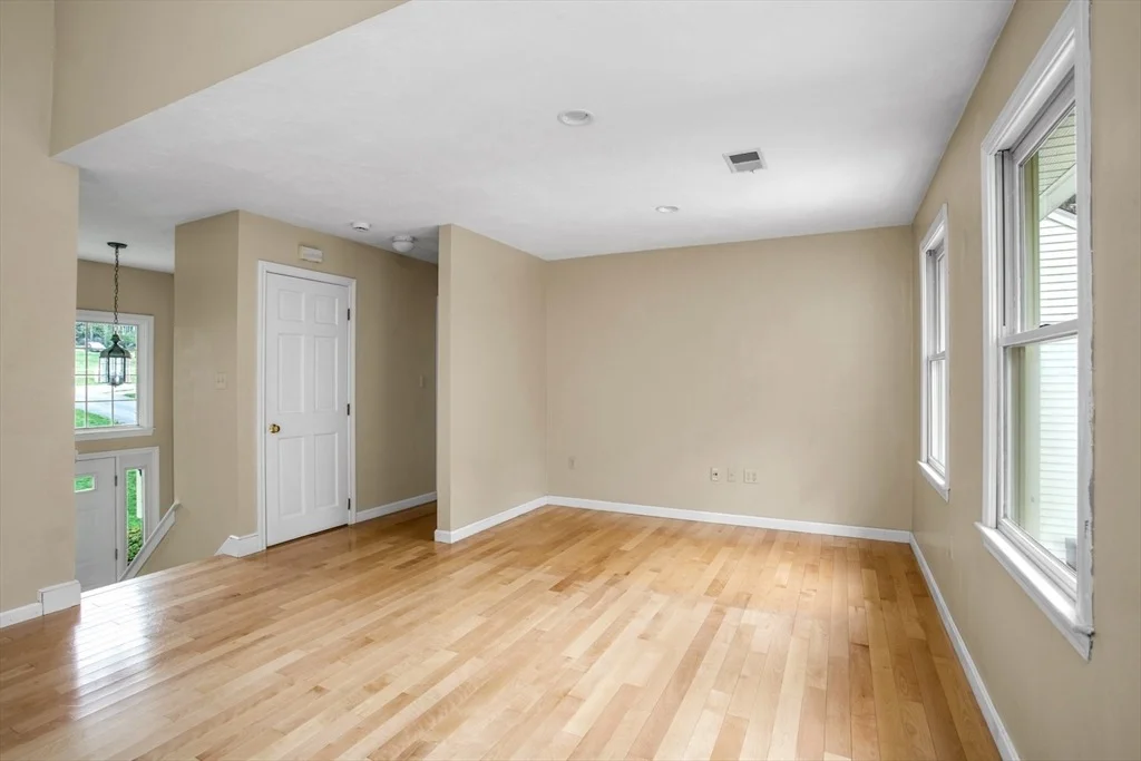 Photo of 74 Oxford Drive