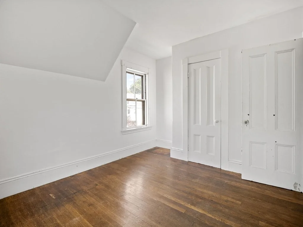 Photo of 27 Alpine St