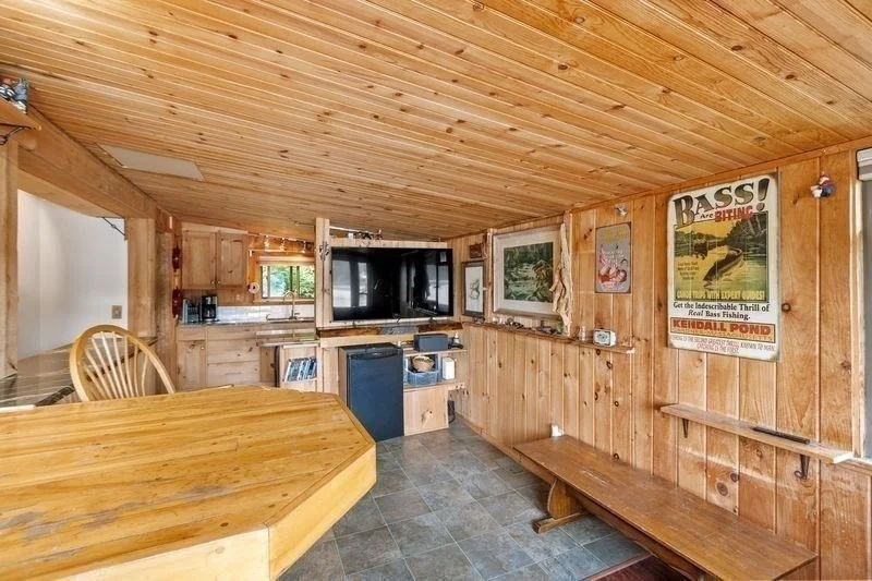 Photo of 79 Kendall Pond South