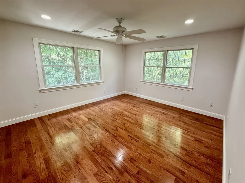 Photo of 41 Thresher Rd