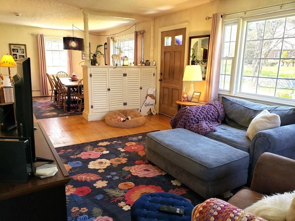 Photo of 16 Edward Ave