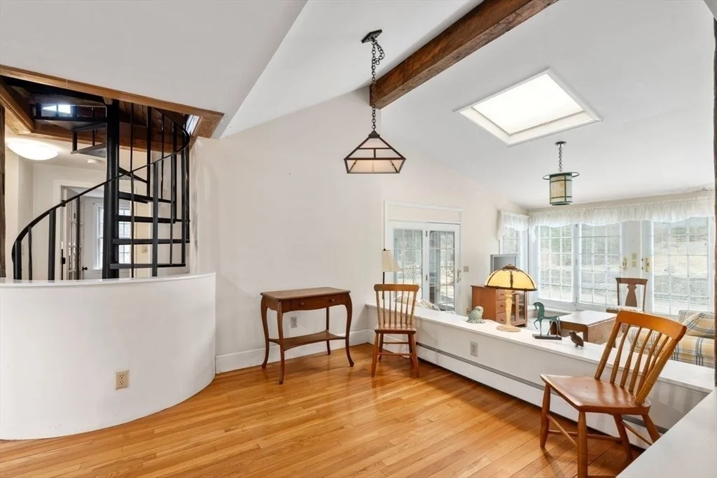 Photo of 422 Liberty Square Rd