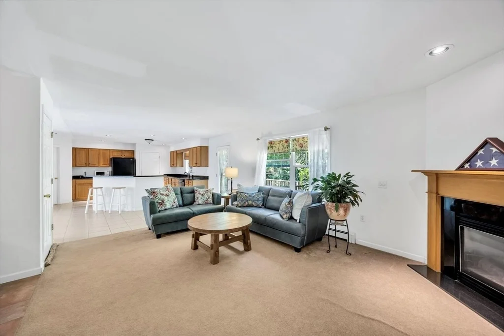 Photo of 49 Thousand Oaks Dr