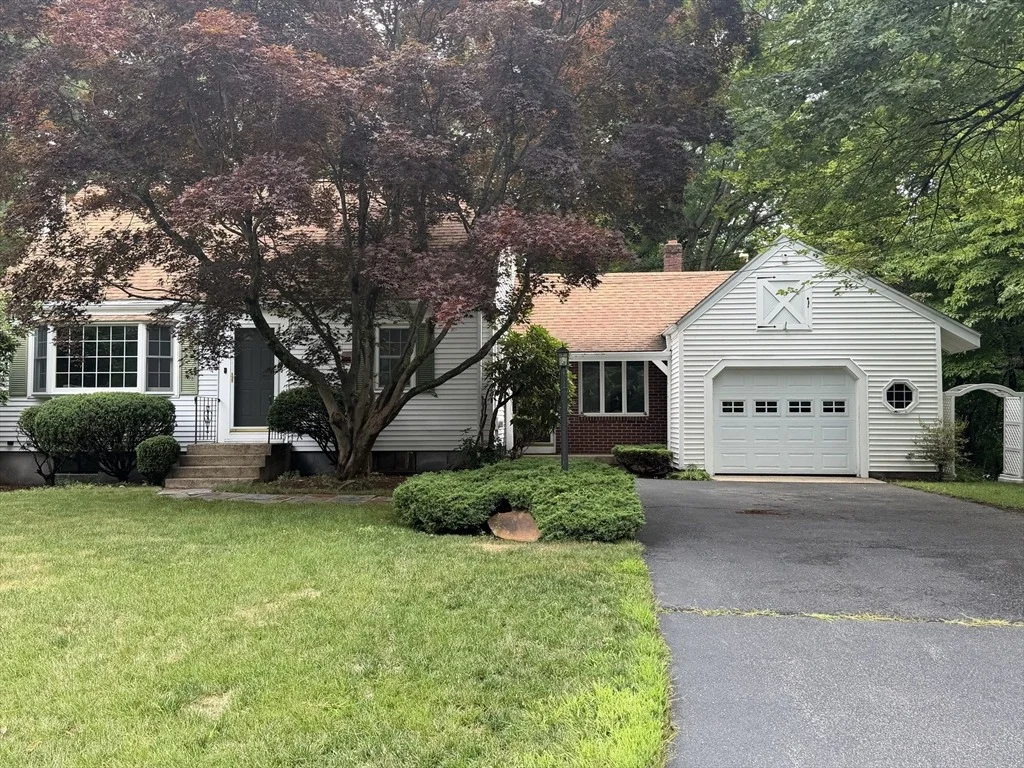 Photo of 7 Wayne Dr
