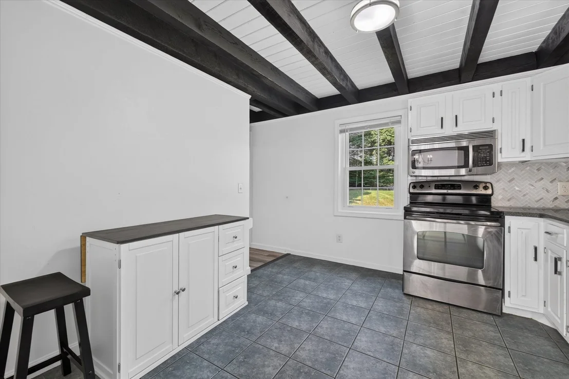 Photo of 37 Breakneck Rd
