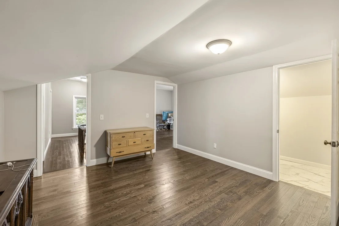 Photo of 1255 Main St