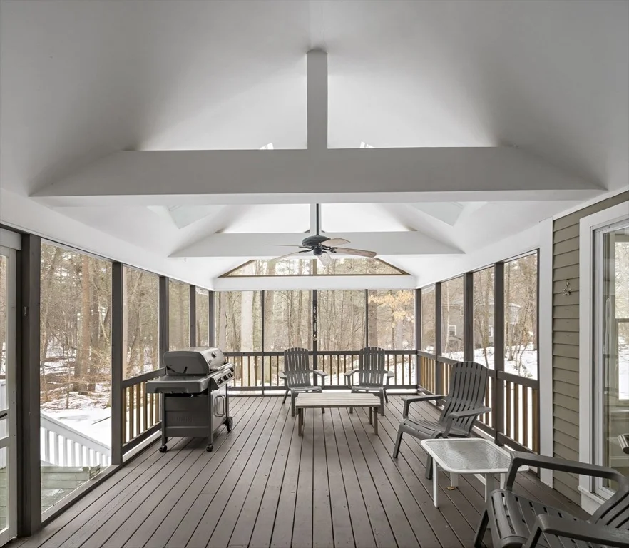 Photo of 15 Laurel Circle