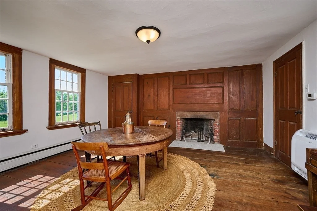 Photo of 40 Whately Glen Road