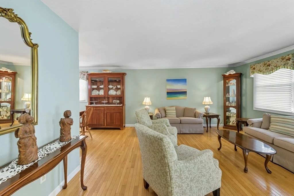 Photo of 3 Cushing Ln