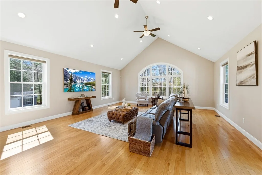 Photo of 206 Burnside