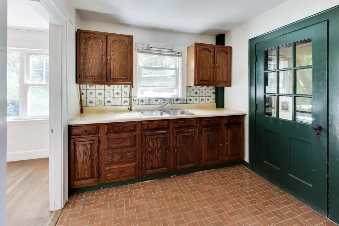 Photo of 72 Sexton Ave