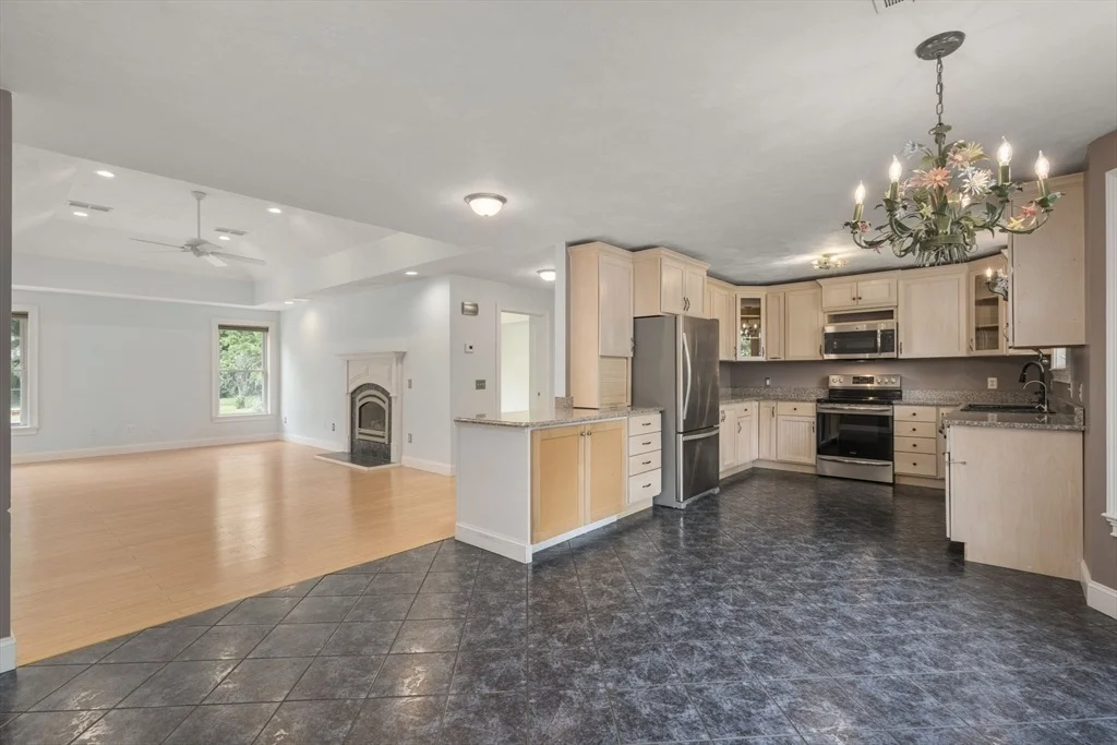 Photo of 893 Cronin Rd