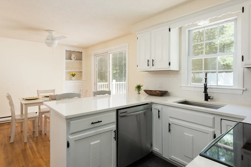 Photo of 35 Sharon Cir