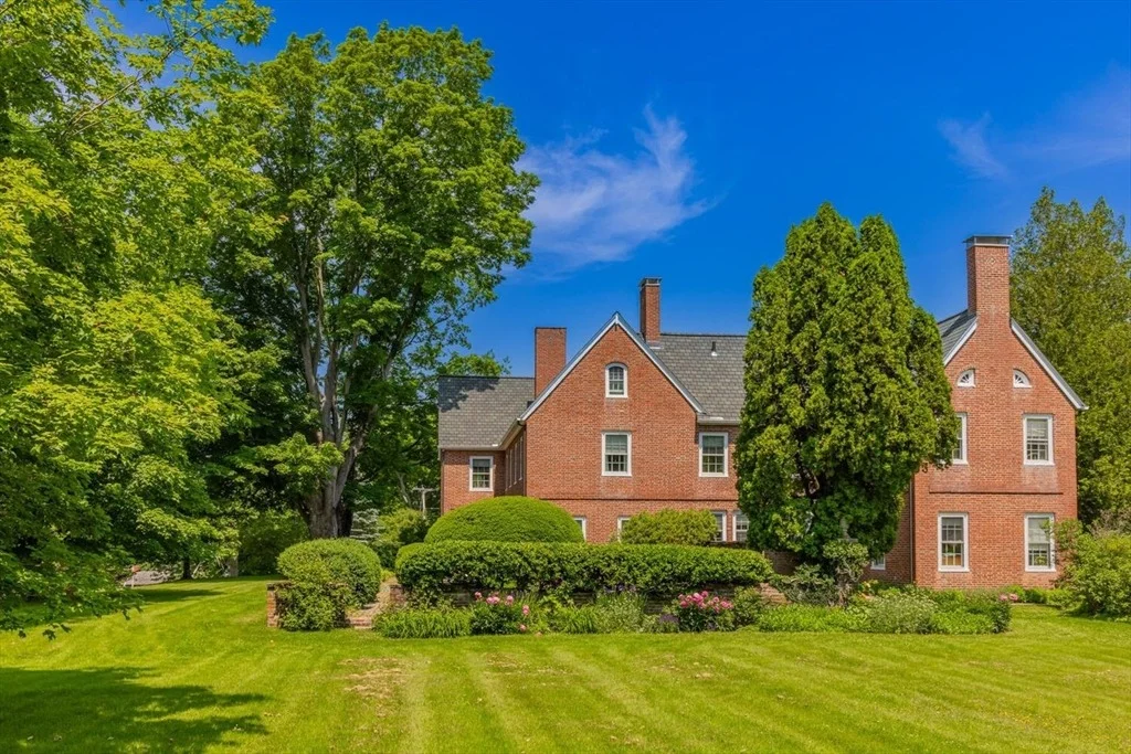 Photo of 82 River Rd
