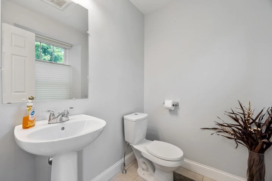 Photo of 2 Adams Cir (Devens)