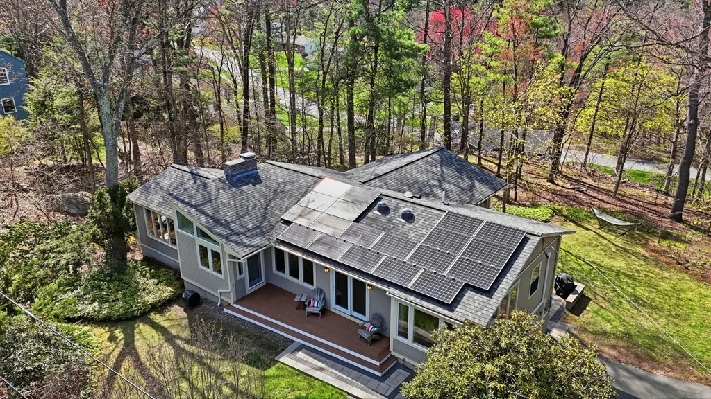 Photo of 27 Tuttle Dr