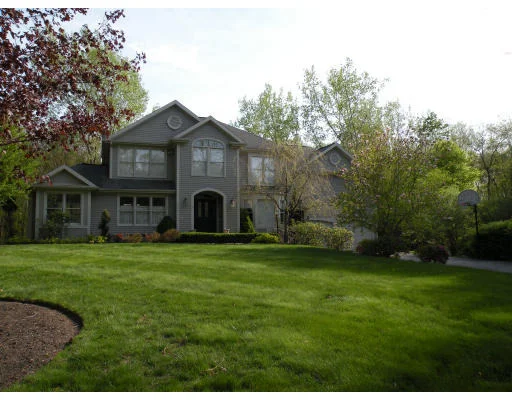Photo of 16 Queens Circle