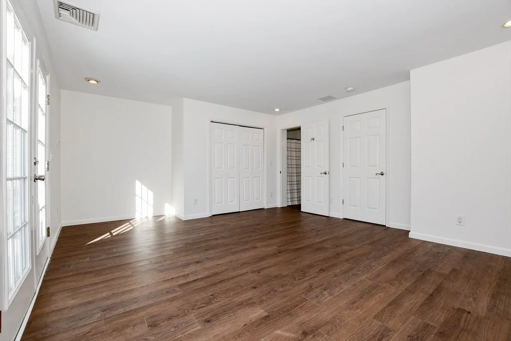 Photo of Unit 5D at 2743 Cranberry Highway