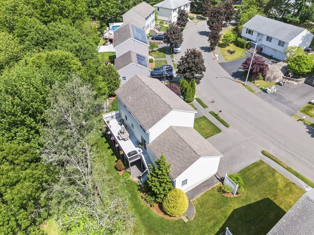 Photo of 31 Emerald Dr