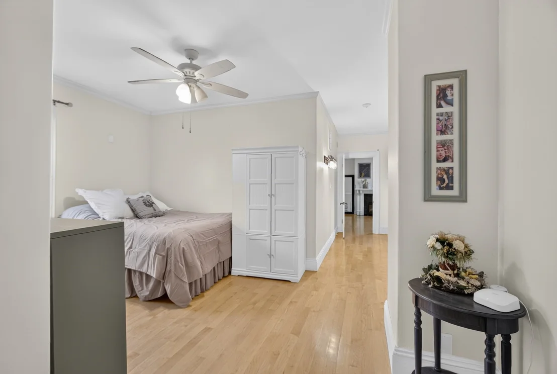 Photo of 141 Chestnut St