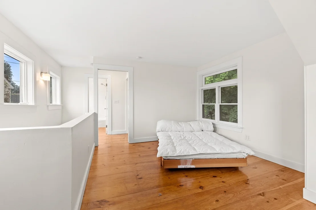 Photo of 1105 Washington