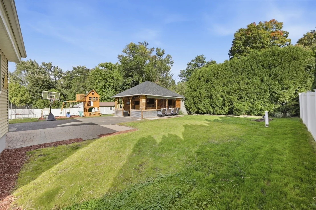 Photo of 154 Ely Ave