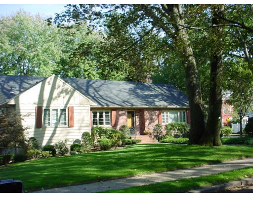 Photo of 150 Gordon Road