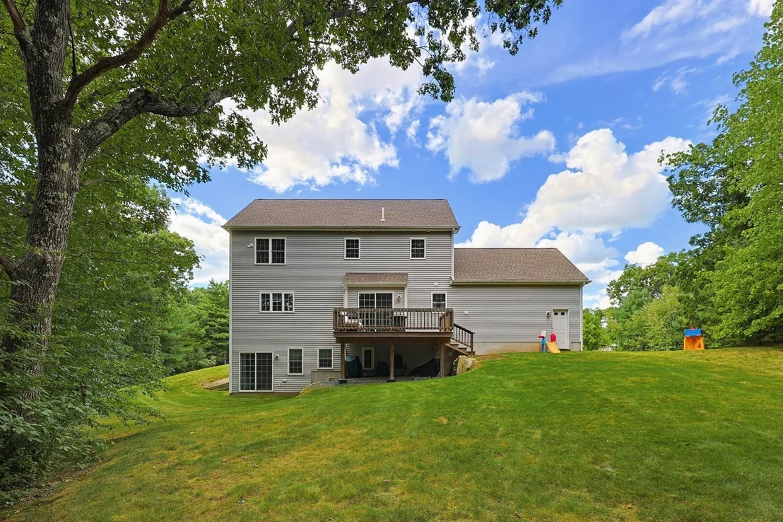 Photo of 15 Willow Brook Lane