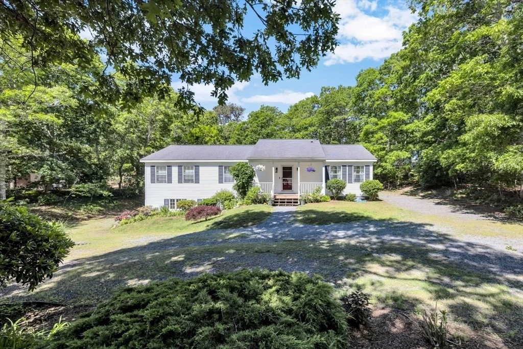 Photo of 49 Thousand Oaks Dr