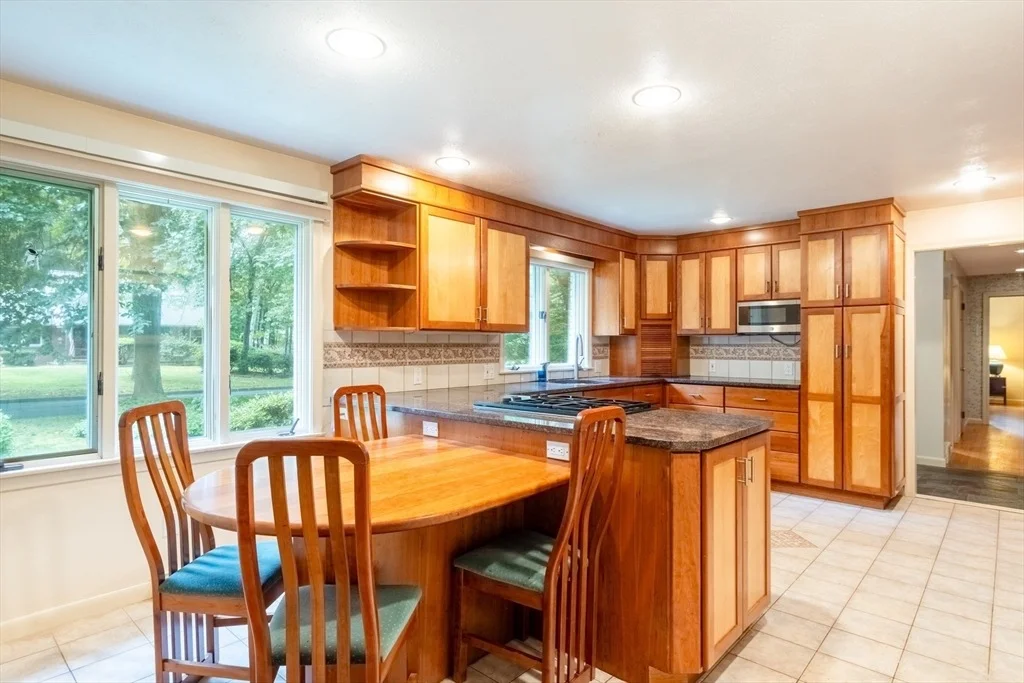 Photo of 26 White Oaks Dr
