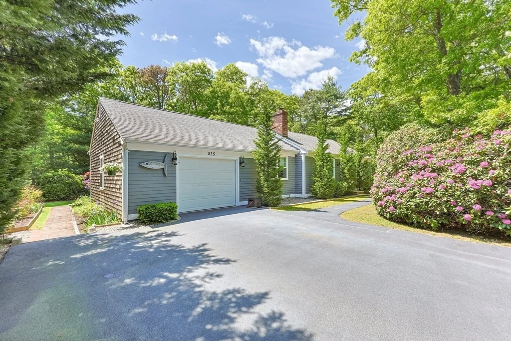 Photo of 825 Lumbert Mill Rd
