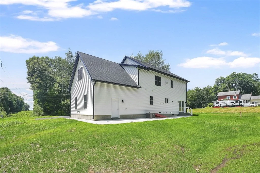 Photo of 139 Middle Rd