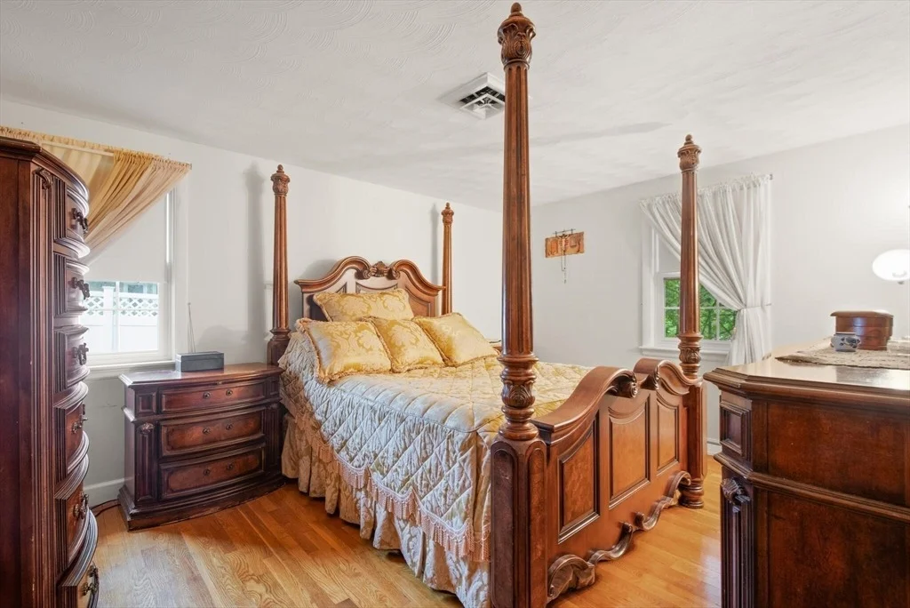 Photo of 27 Edison Avenue