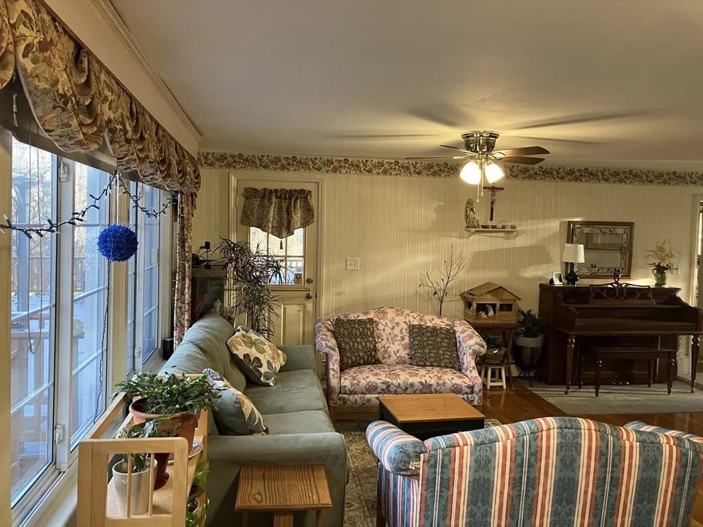 Photo of 21 Trinity Ave