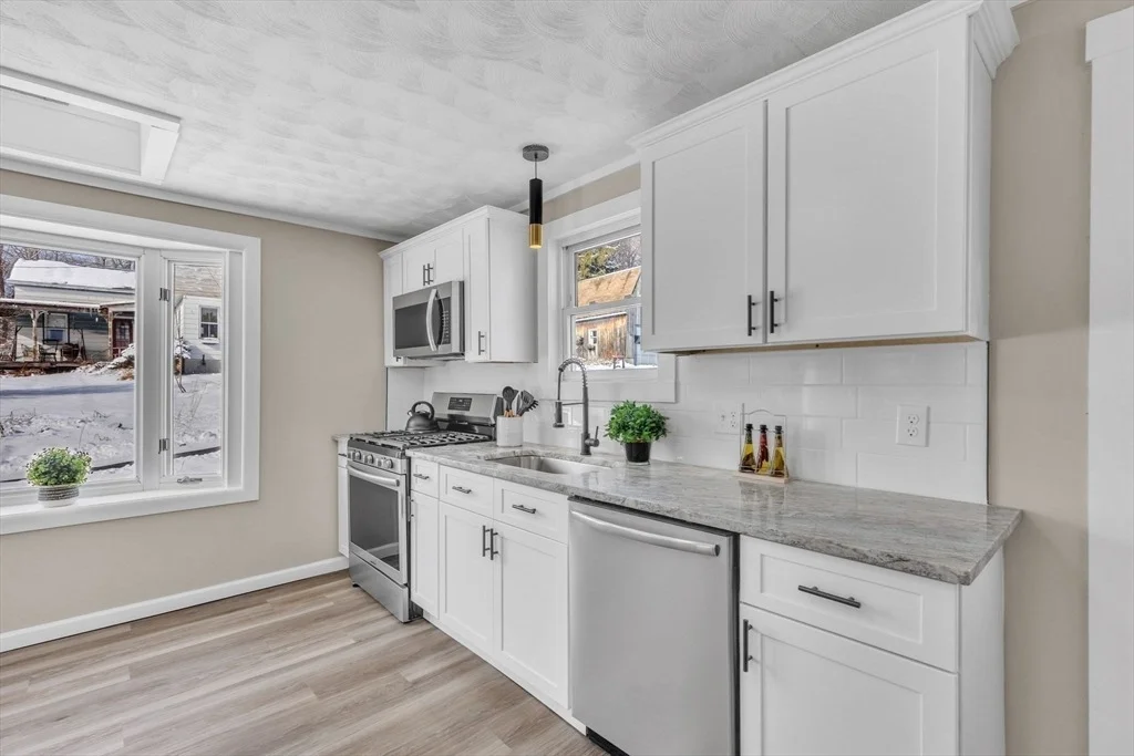 Photo of 3264 Boston Road