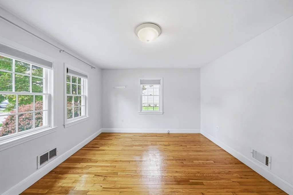 Photo of 28 Myopia Rd