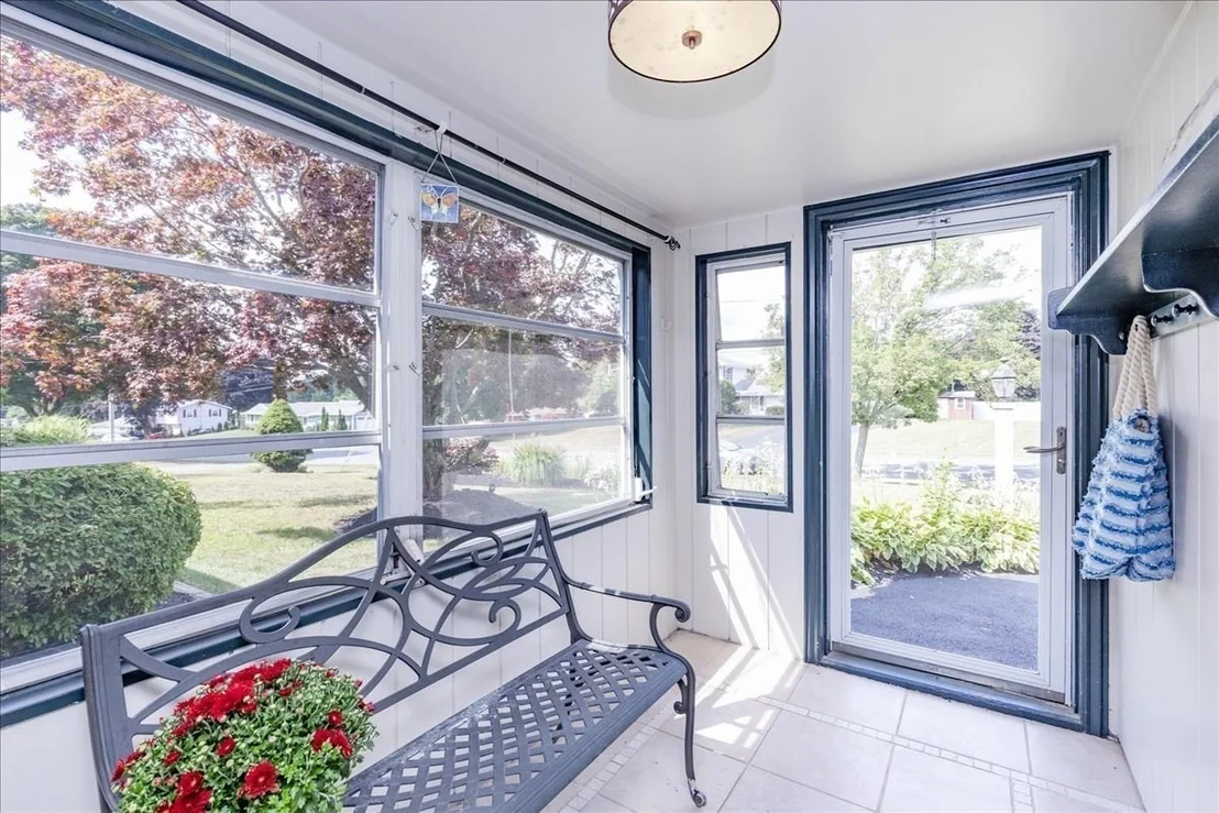 Photo of 9 Algonquin Road