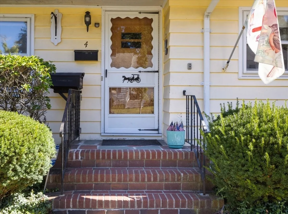 Photo of 4 Oakhurst Rd