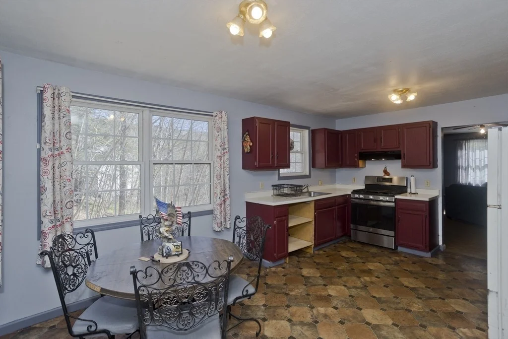 Photo of 300 Middlefield