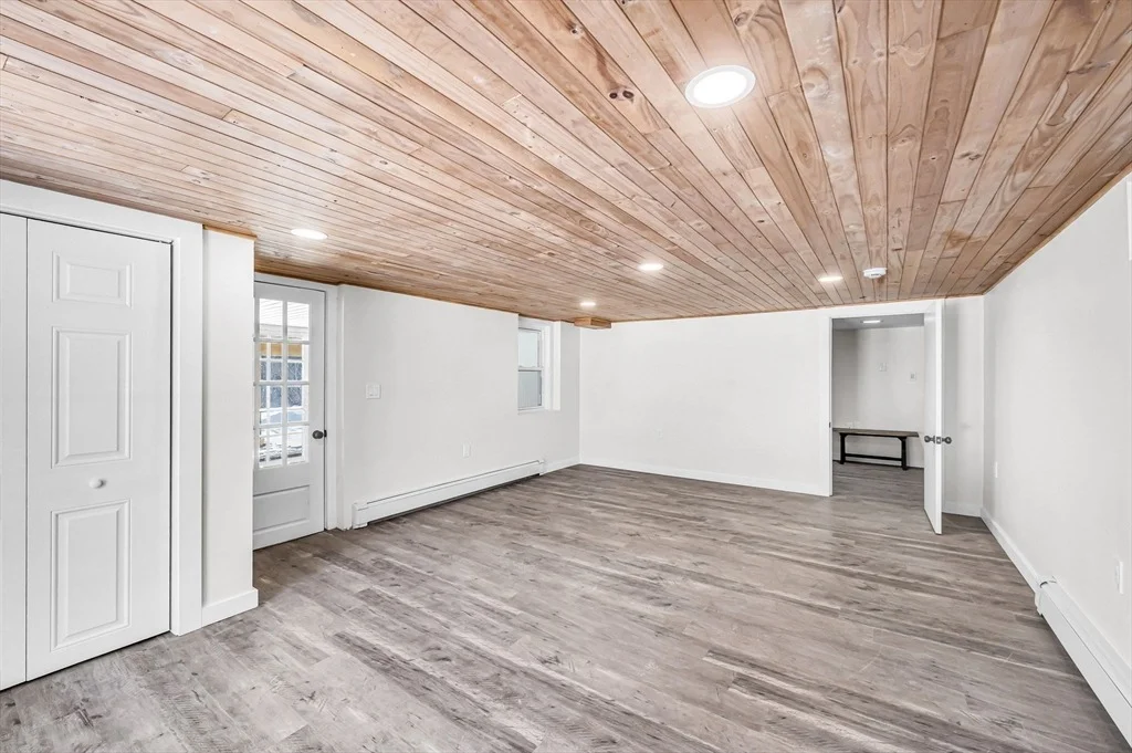 Photo of 285 Granby Road