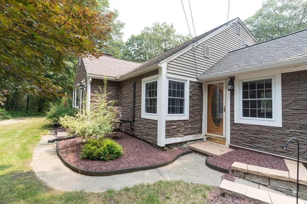 Photo of 42 Oxbow Rd