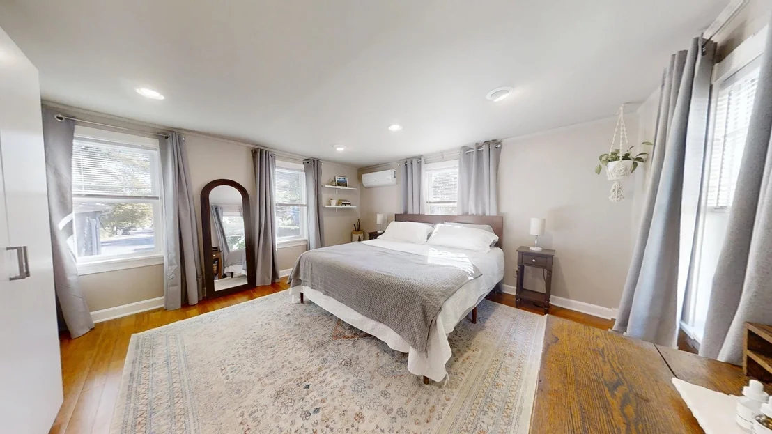 Photo of 54 Whitehall Rd