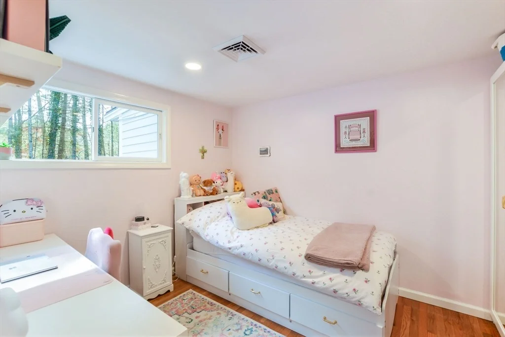 Photo of 74 Degrass Rd