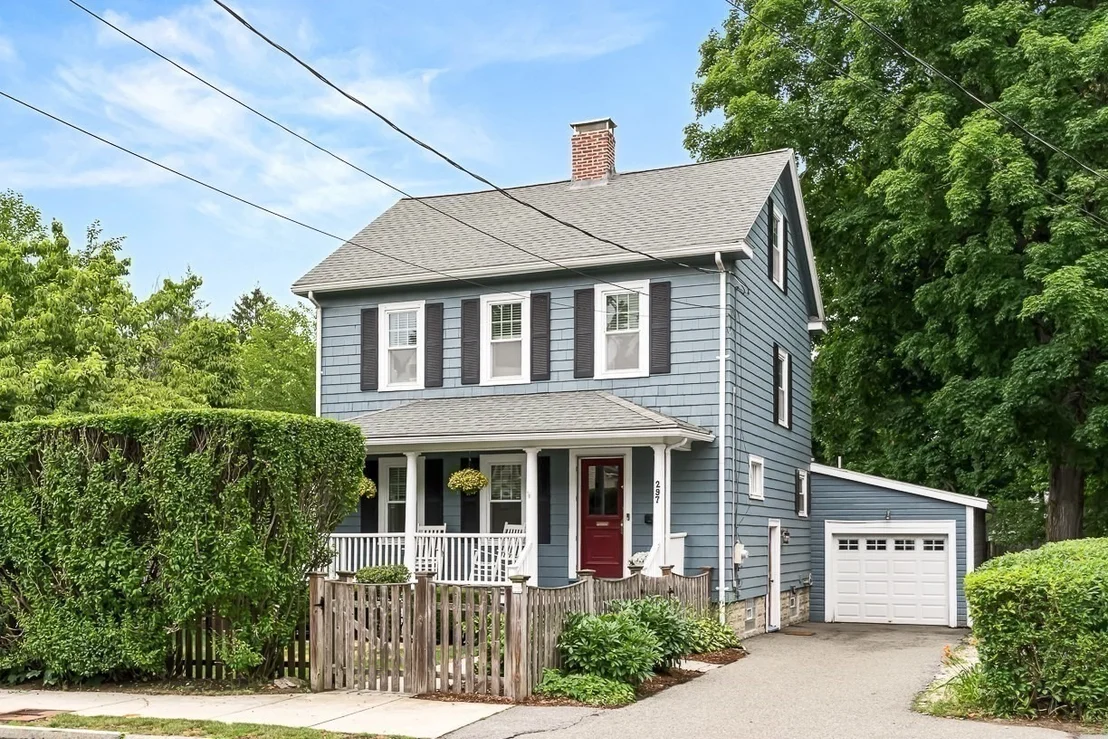Photo of 297 Woburn Street