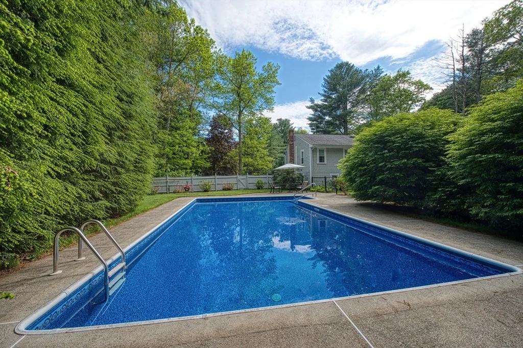 Photo of 25 Laurie Cir
