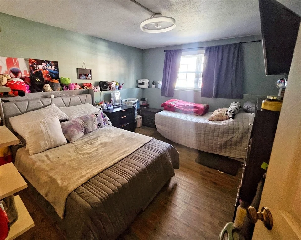 Photo of Unit B at 3 Maple Crest Cir