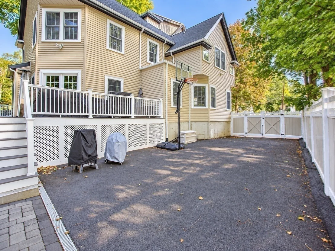 Photo of 84 Spring St